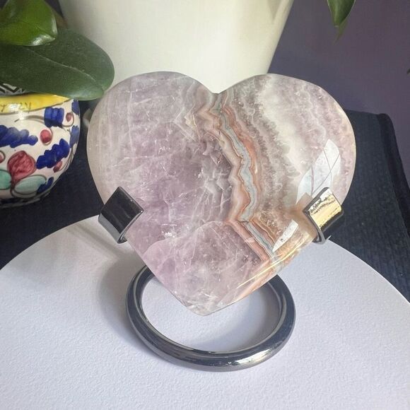 Amethyst Crazy Lace Heart‎ with Stand - Picture 4 of 11